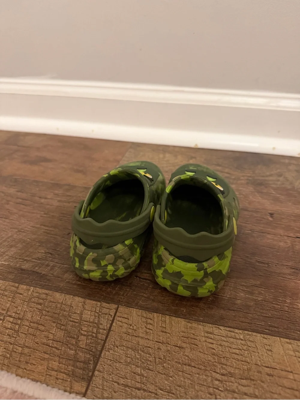 N/A fun green
